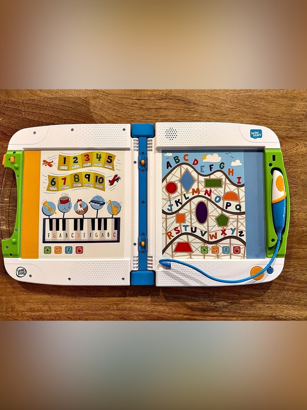 LeapFrog LeapStart Interactive Learning System bundle with Books.
